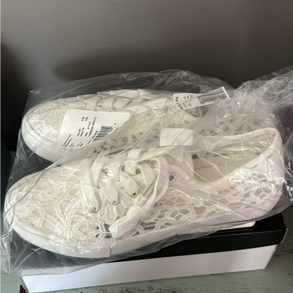 Lace crochet sneakers, size 10